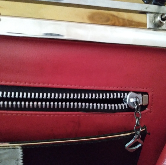 1950's Patent Leather Handbag - Picture 7 of 10